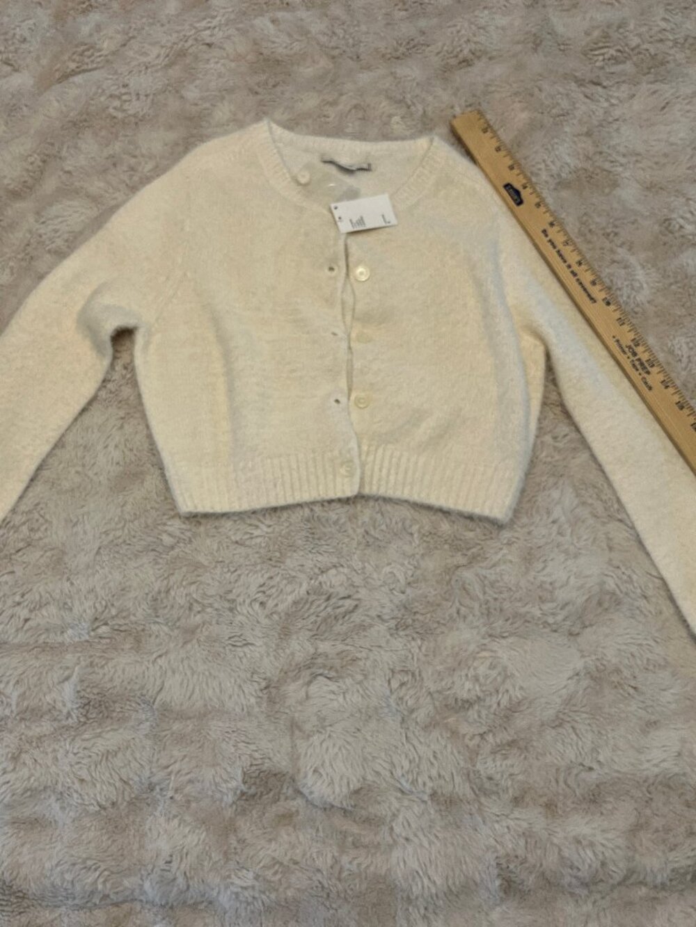 Kimchi Blue Urban Outfitters Ivory Cropped Cardigan Sweater Small NWT